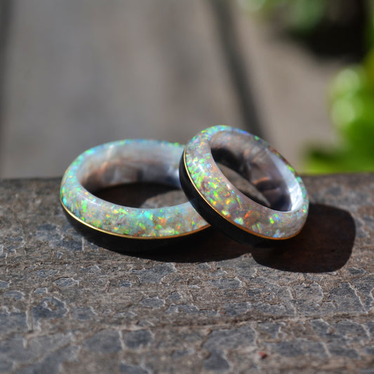 Anillo Ebano Ópalo Blanco / White Opal Ebony Ring