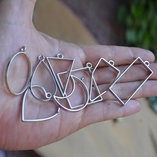 10 uds colgantes variados para rellenar metal plateado